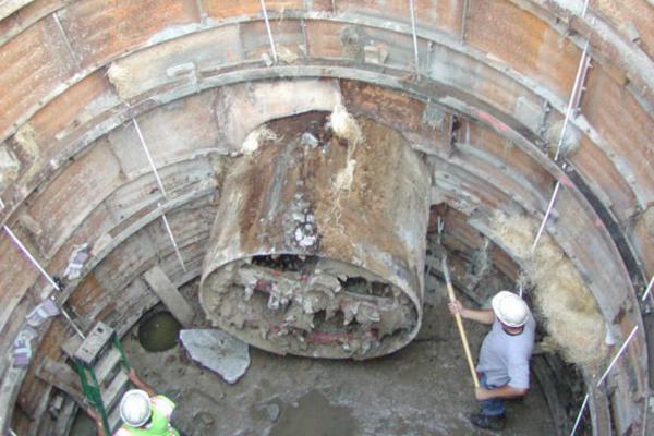 Prevent Streams Dangers By Thrustboring